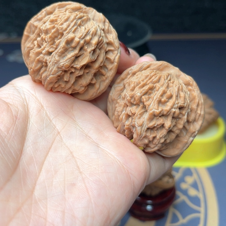 文玩核桃把件44四座楼