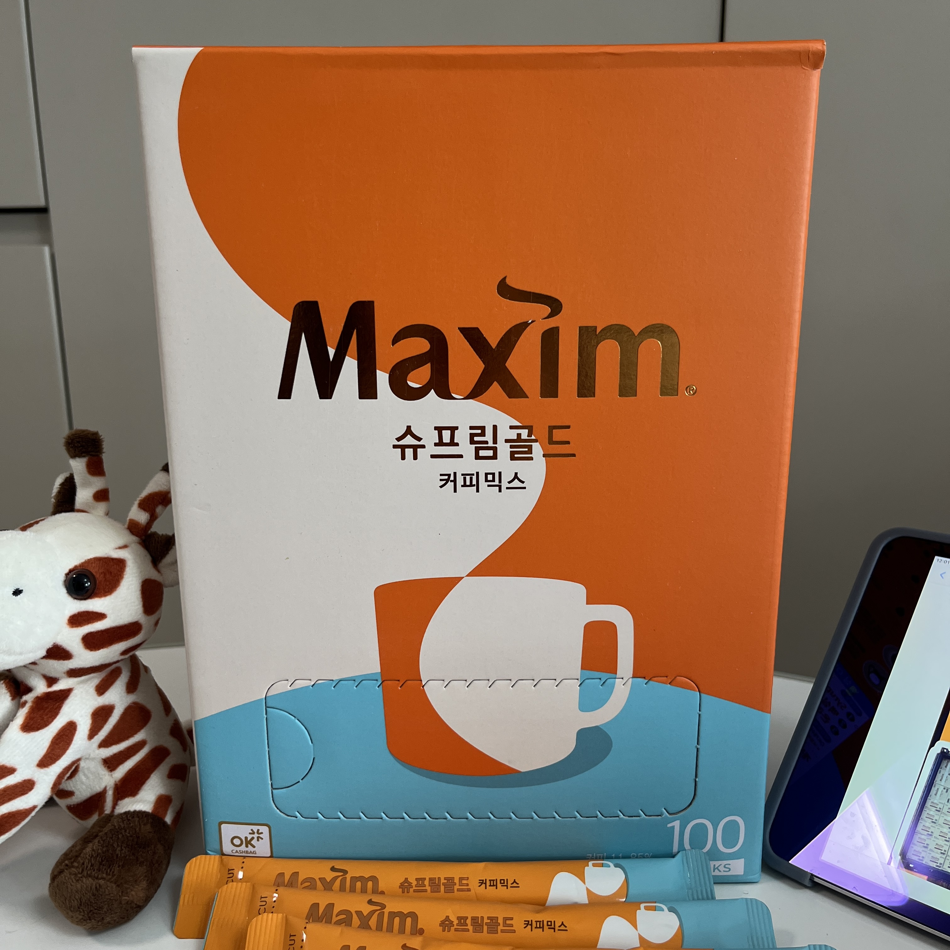 麦馨实体批发十余年韩国进口麦馨Maxim金牌雪顶拿铁速溶咖啡惊艳