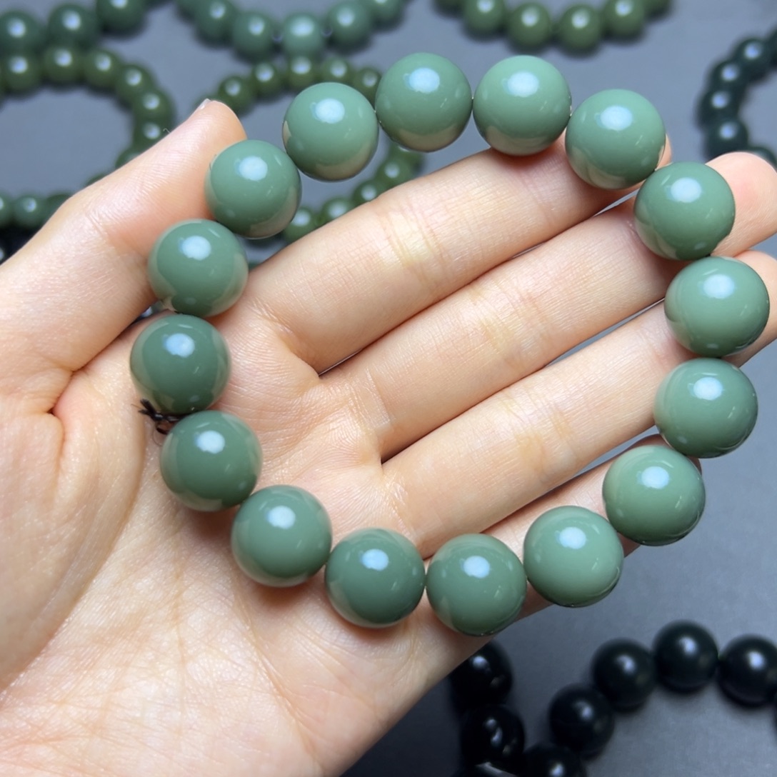 J***N和田玉未镶嵌手链