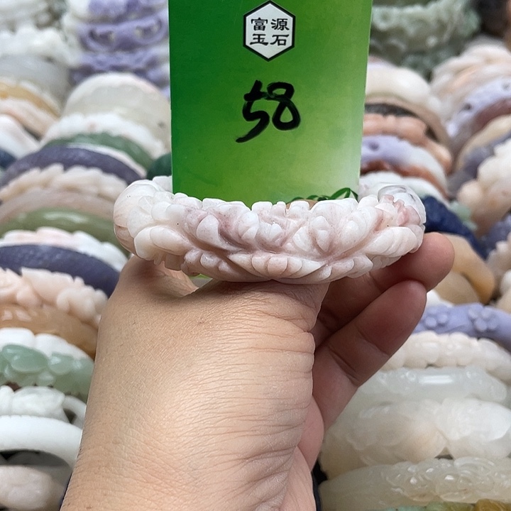 未镶嵌手镯石英岩玉