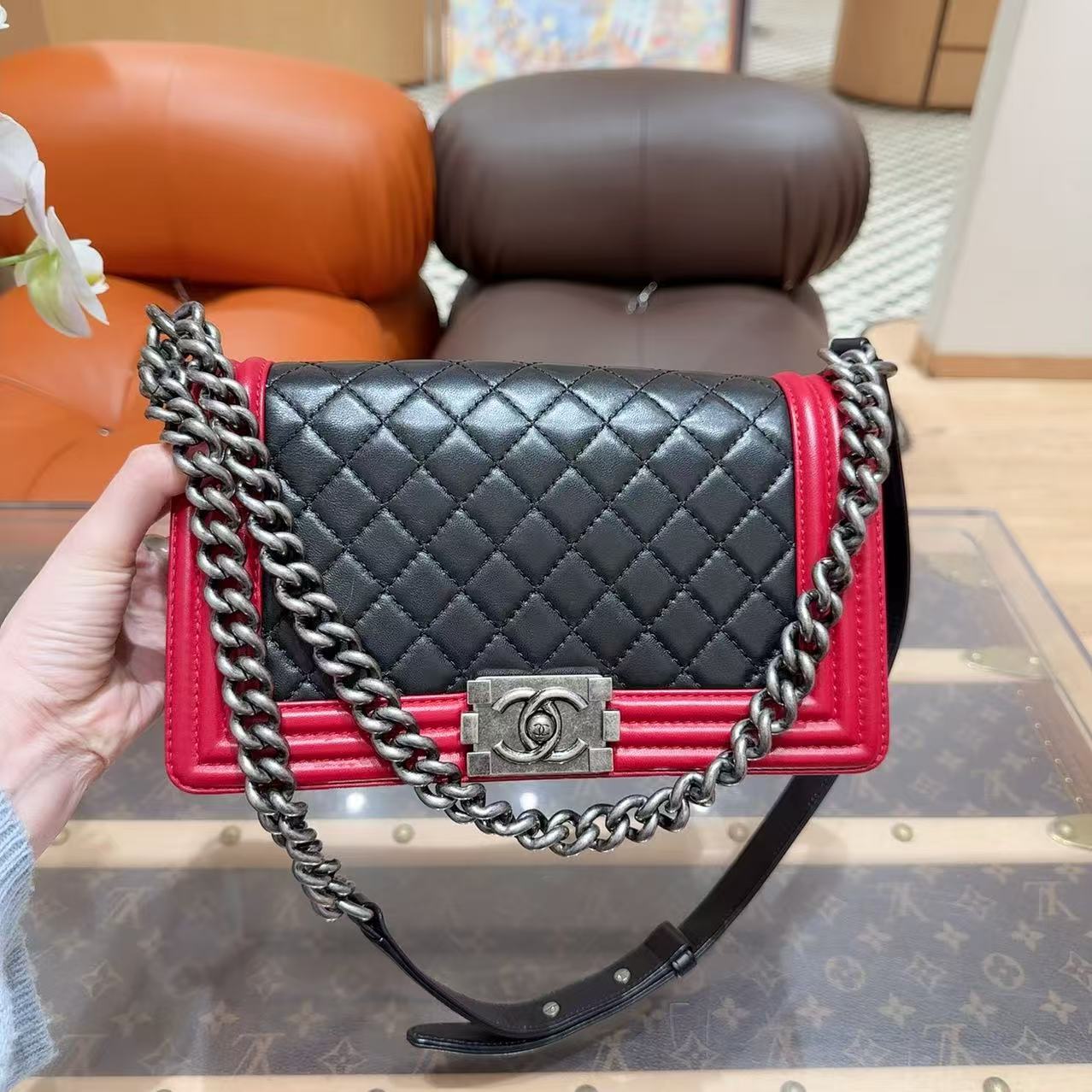 99新 Chanel/香奈儿 46 黑红拼色Leboy中号 单肩斜挎包 17开