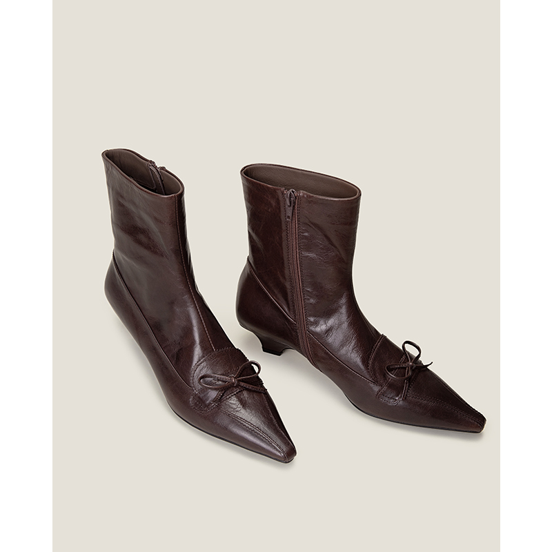 【Shoemaker Queen】蝴蝶结尖头粗跟短靴女复古显瘦百搭瘦瘦靴