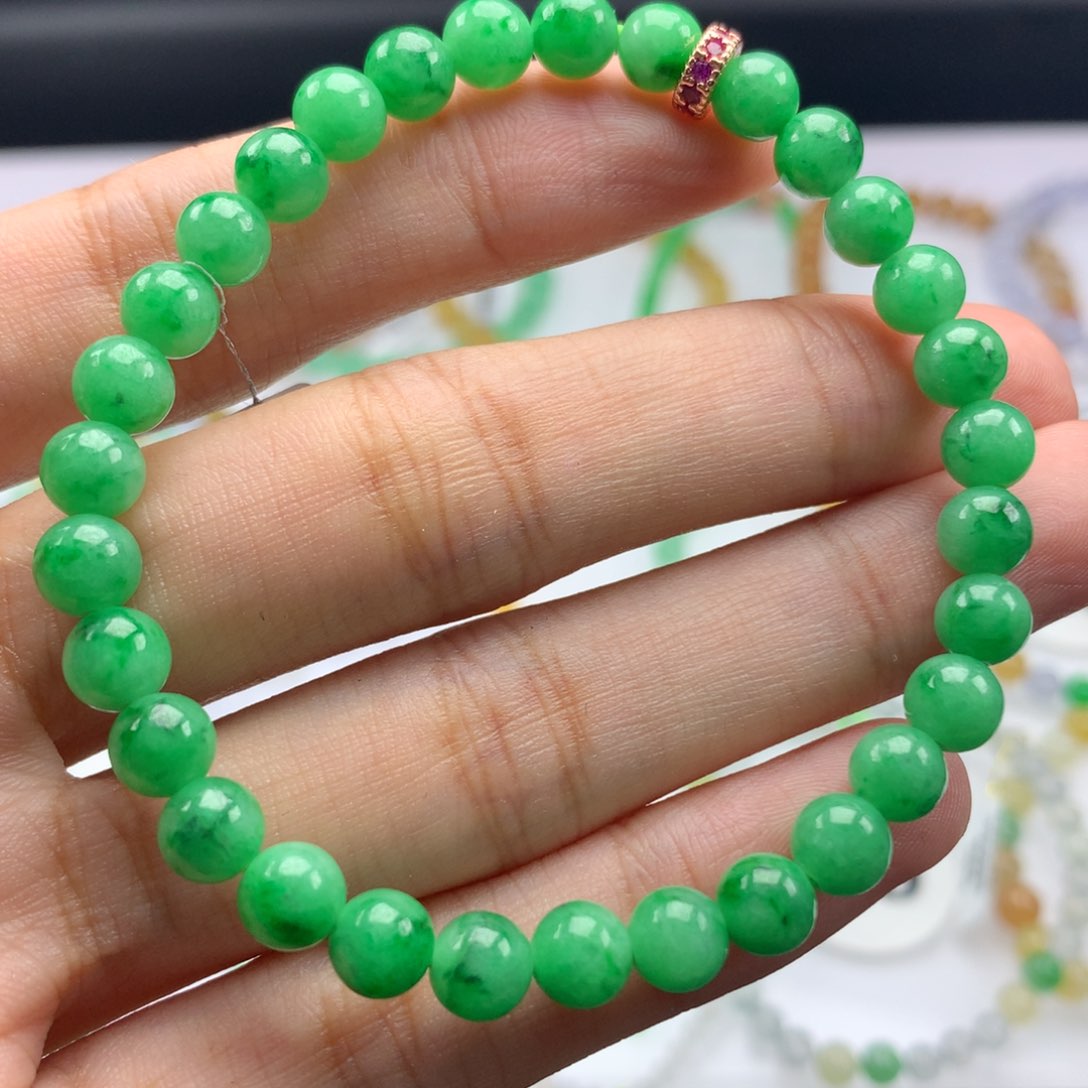 翡翠手链未镶嵌卡