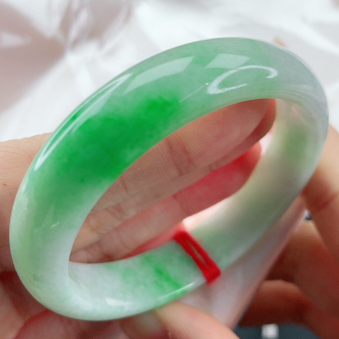 翡翠手镯（贵妃镯）未镶嵌，079