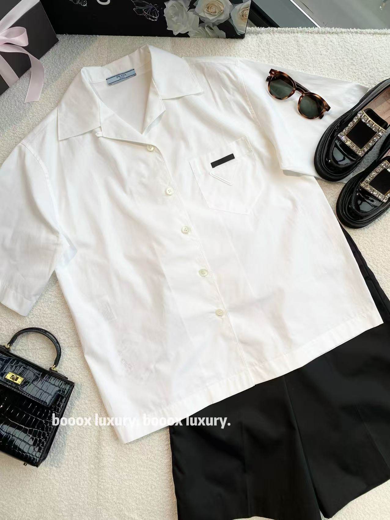 95新 Prada/普拉达  AA3528 棉 白色短袖衬衫 38码