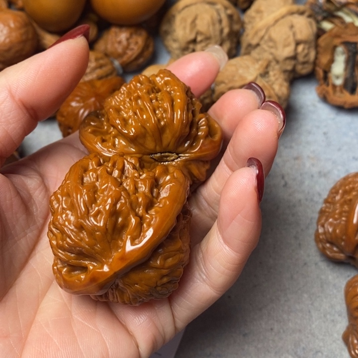 幸***生文玩核桃把件白狮