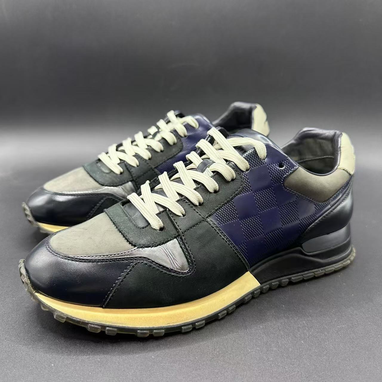 95新 LouisVuitton/路易威登 黑灰紫棋盘格runaway板鞋39码 wy048