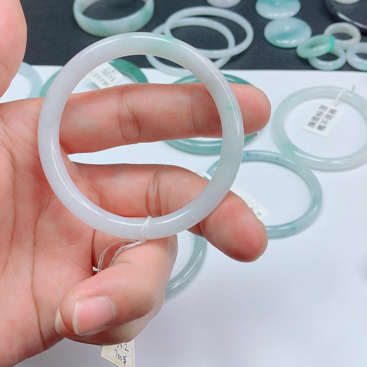 翡翠未镶嵌手镯54-55美人条