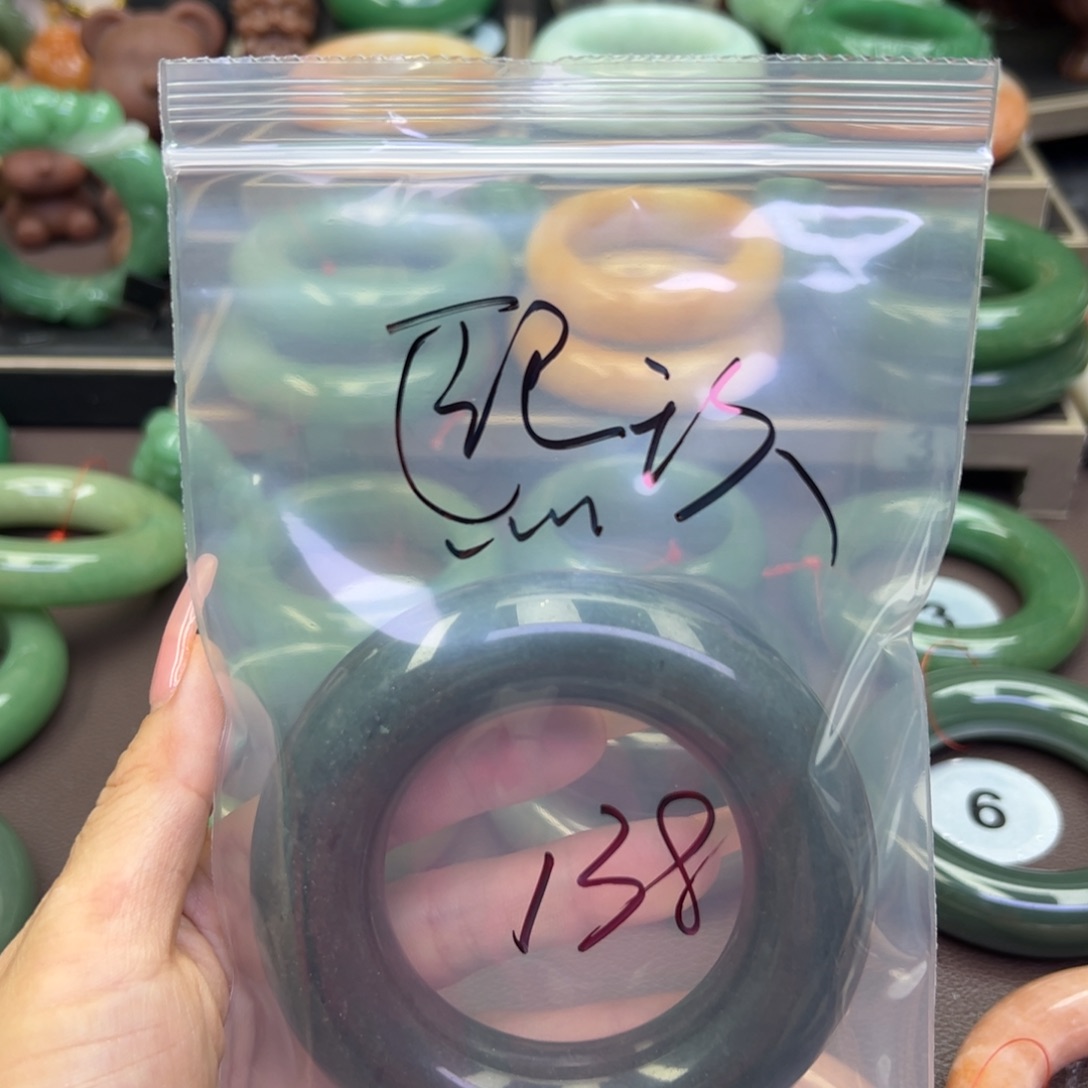 未镶嵌手镯石英岩玉熙*