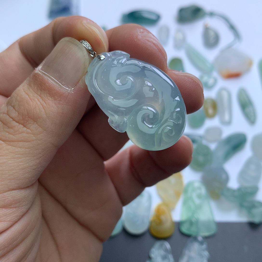 翡翠颈饰18K金镶嵌天然翡翠Ａ货