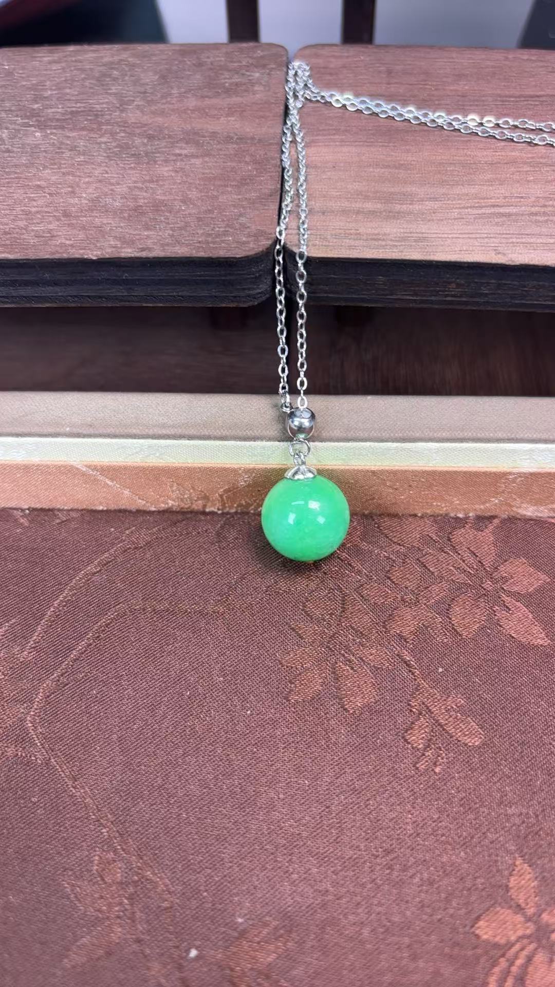 DZ014果绿色圆珠吊坠