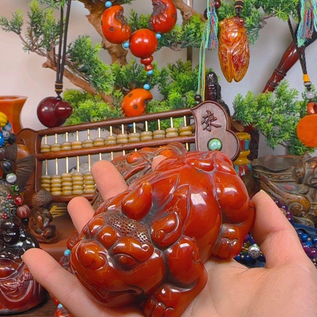 琥珀裸石未镶嵌手把