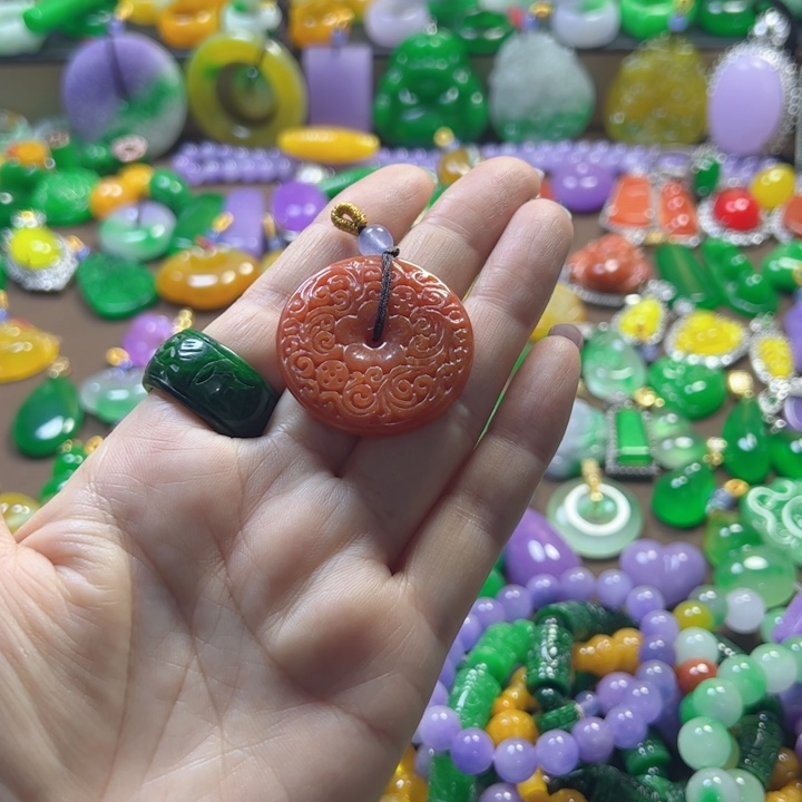 翡翠未镶嵌颈饰吊坠
