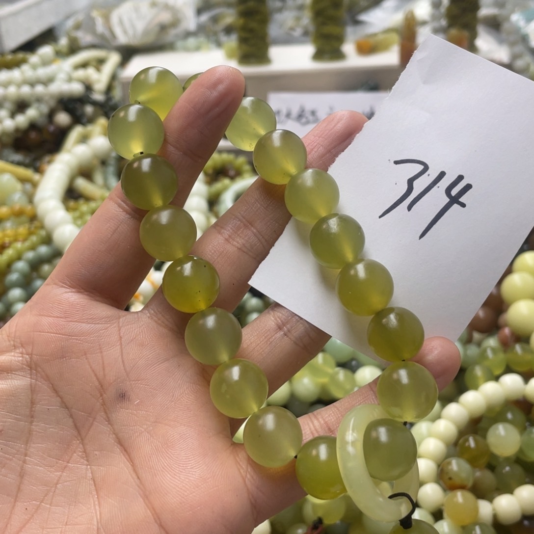 蛇纹石玉手链未镶嵌靠****1