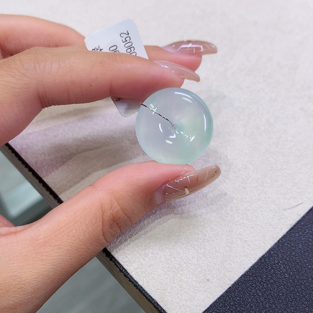 翡翠未镶嵌吊坠(不含链)21.7-5.7