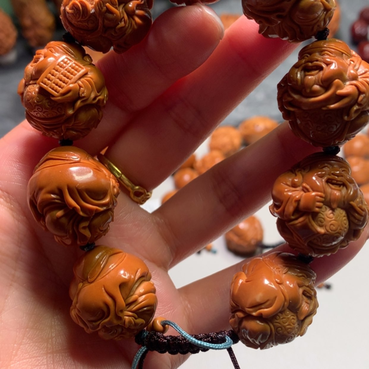 【闪购商品】橄榄核手串/手链研**造八宝财神
