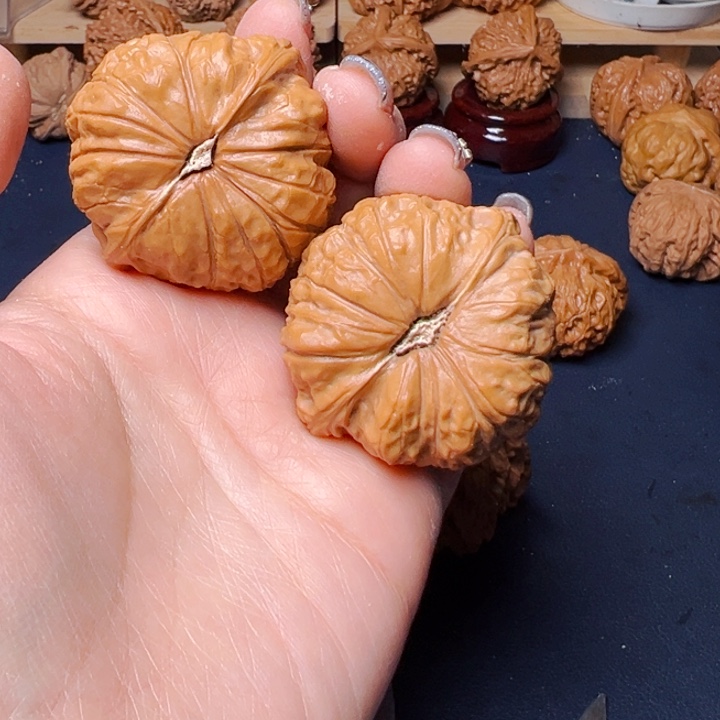 文玩核桃吊坠南瓜饼46