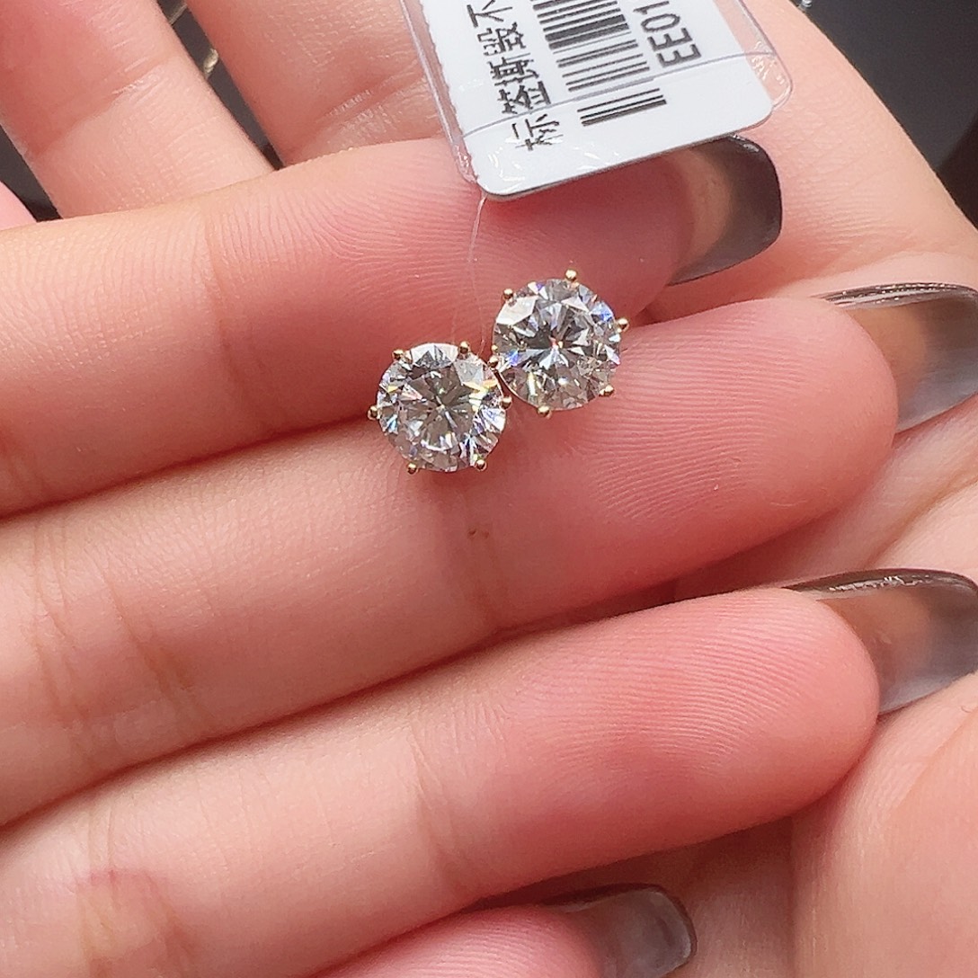 颈饰实验室培育钻石18K金镶嵌