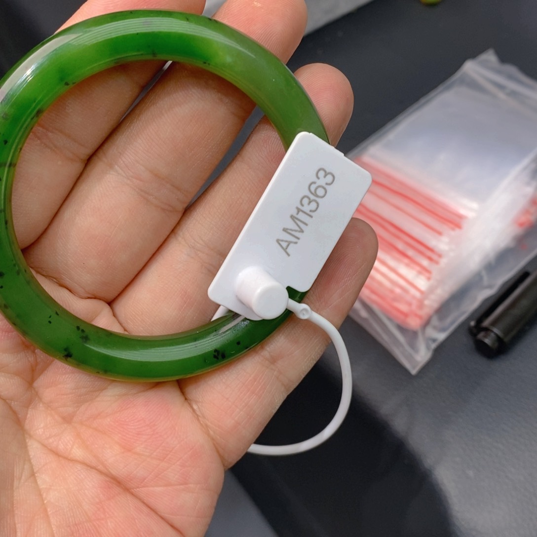 和田玉（碧玉）手镯未镶嵌S****?56