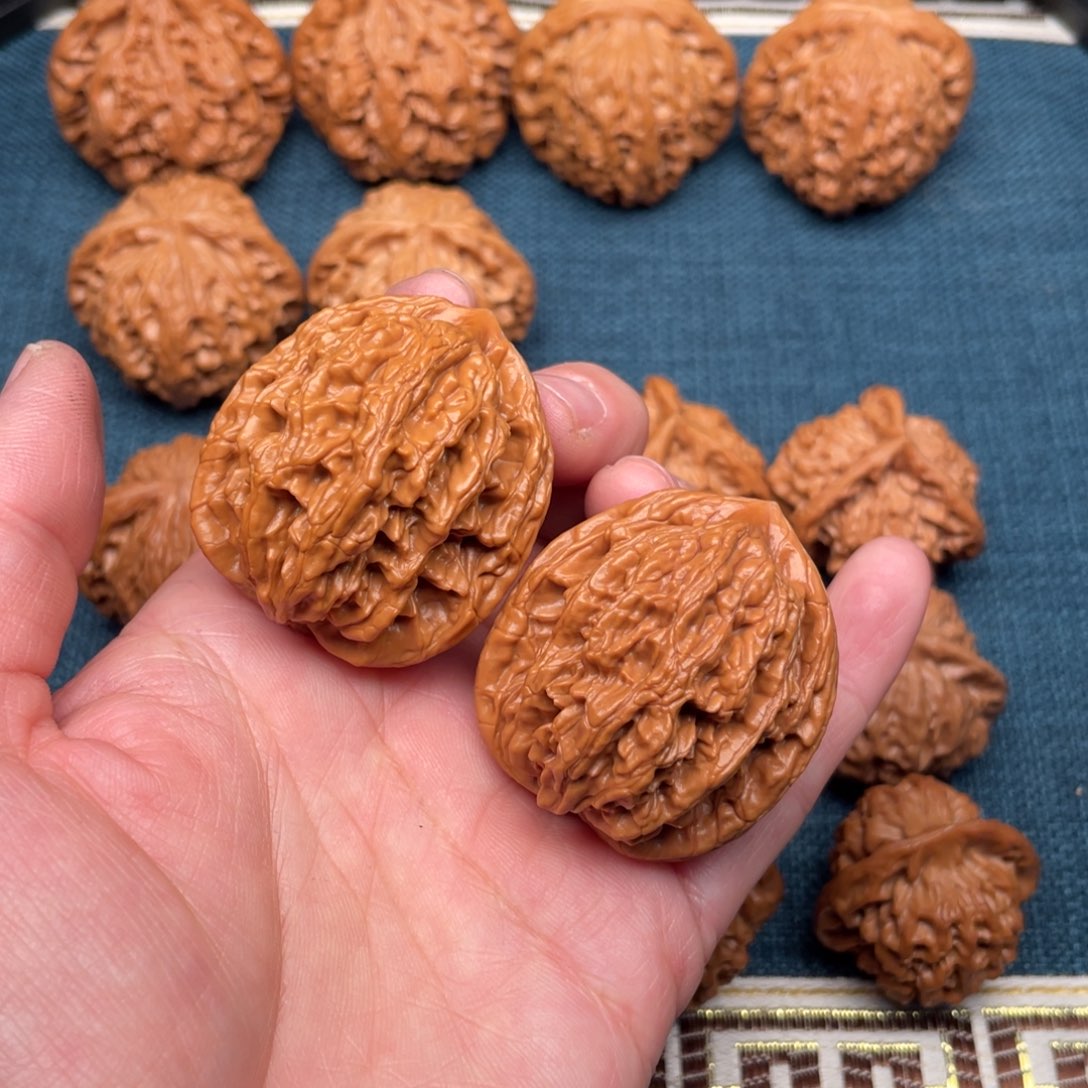 把件文玩核桃39红皮老树麦穗虎头