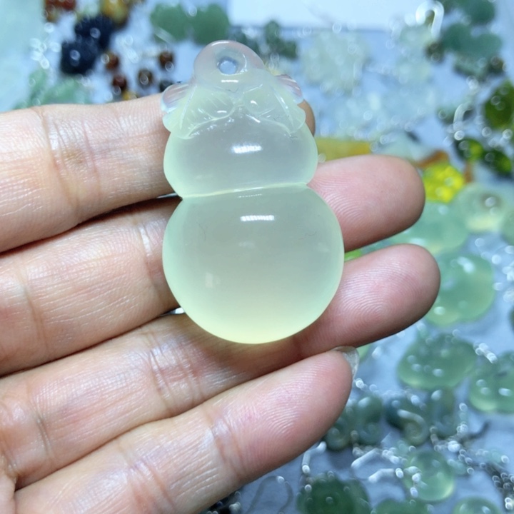 【闪购商品】蛇纹石玉挂件未镶嵌