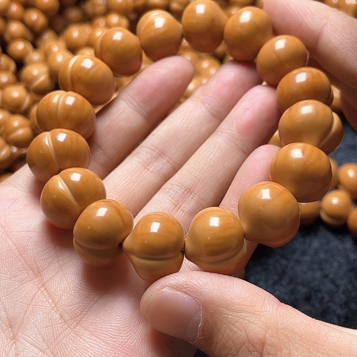 手串猴头核桃18足尺精工手工柯基屁桃。泛油款