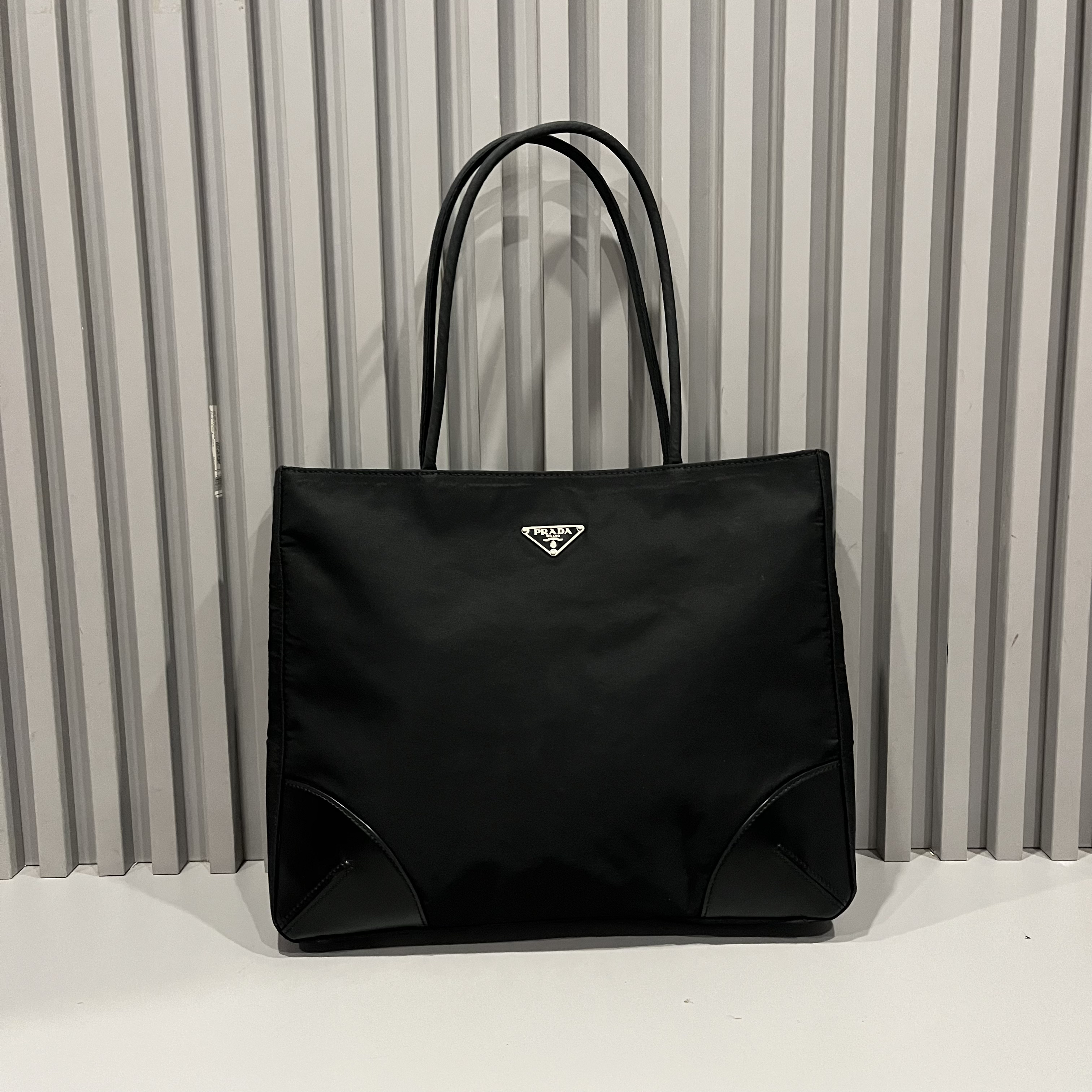 95新 Prada/普拉达 兔兔奢菠萝/普拉达手提包/04016