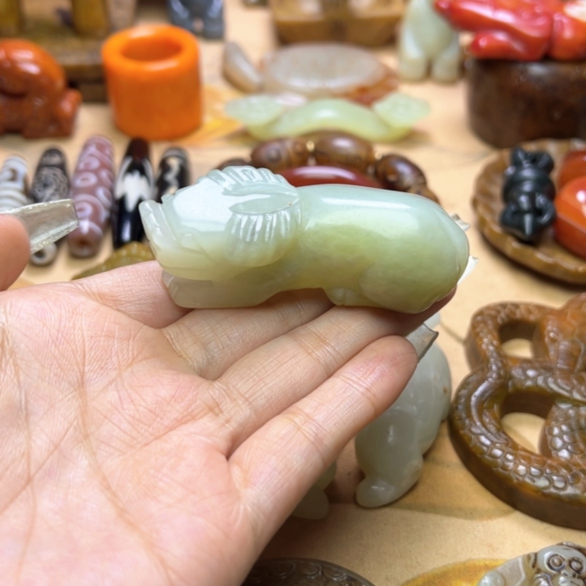 【闪购商品】蛇纹石玉颈饰未镶嵌