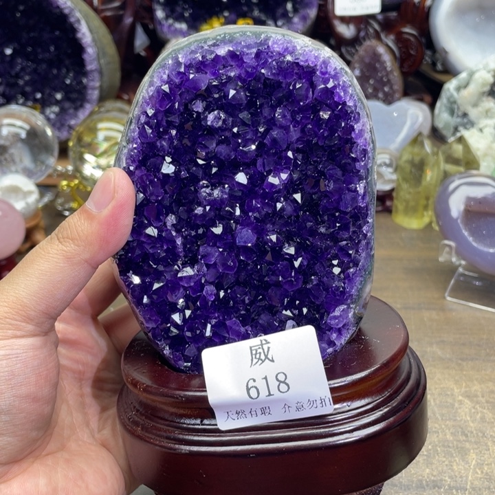 天***萨未镶嵌珠宝半成品水晶