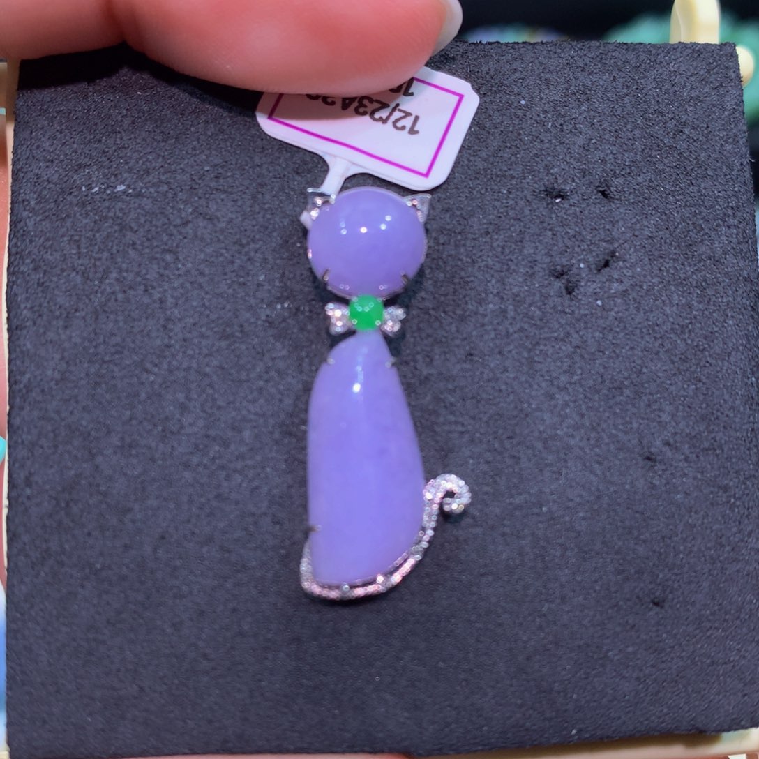 翡翠18K金镶嵌颈饰翡翠