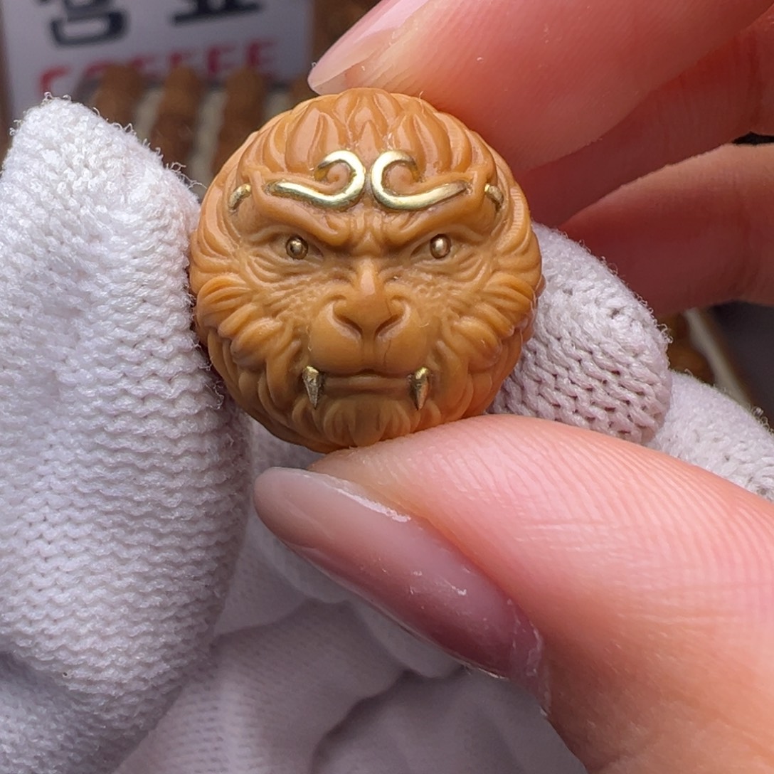 把件猴头核桃镶嵌款禁锢大圣全品有正常封口线