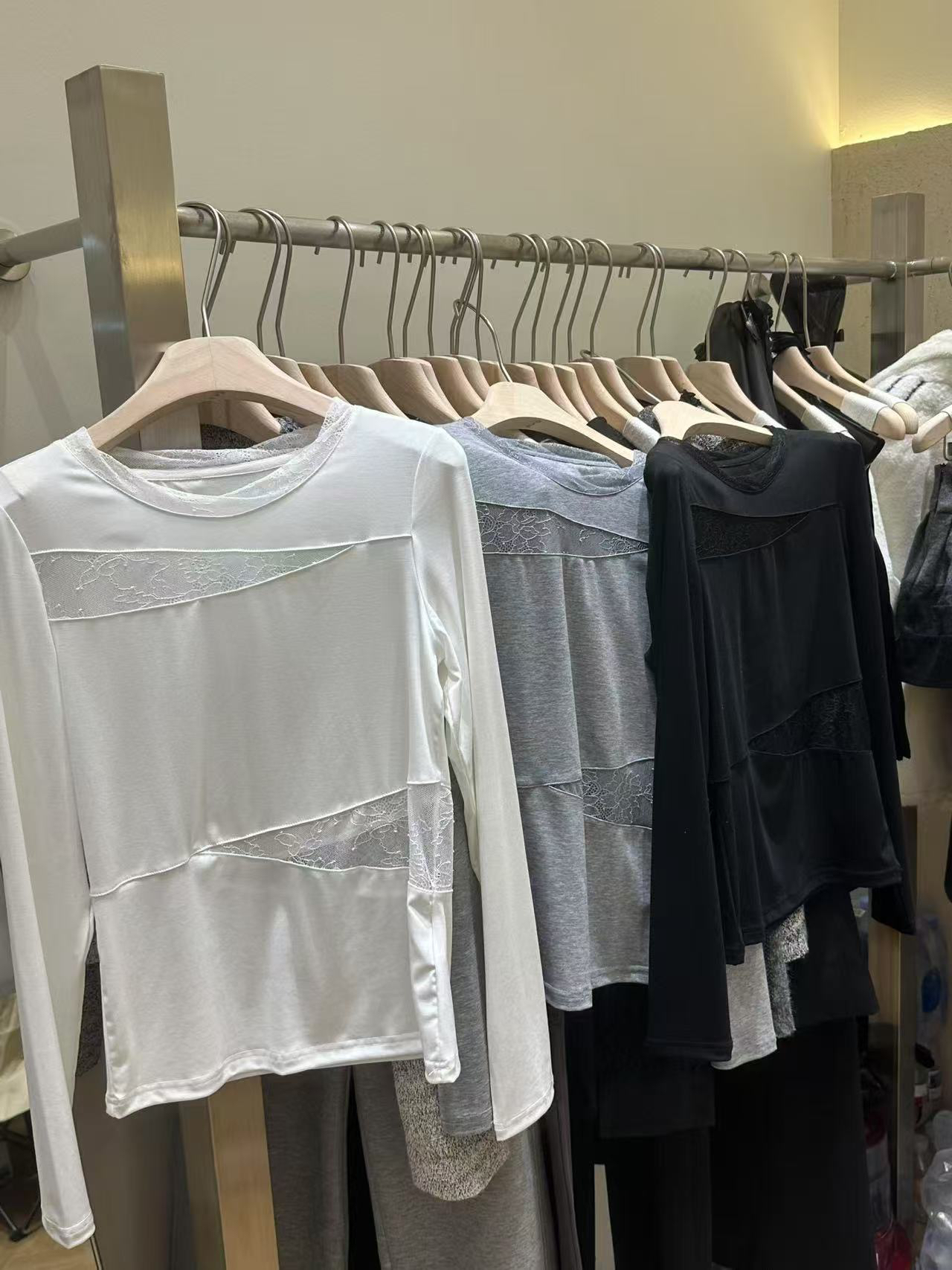 深圳南油高货极简简约蕾丝镂空显瘦洋气长袖T恤