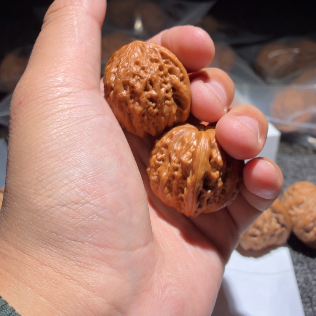 宝***.猴头核桃吊坠45889754