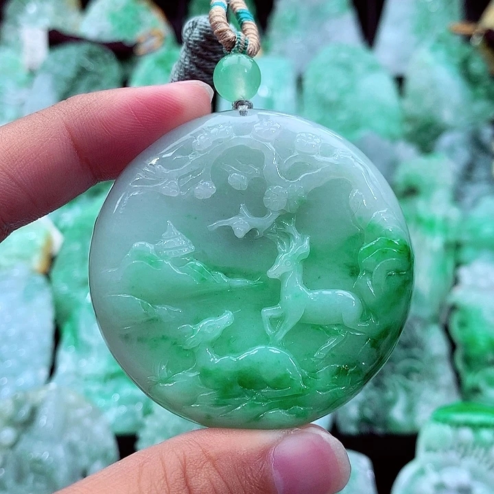 天然A货翡翠鹿牌