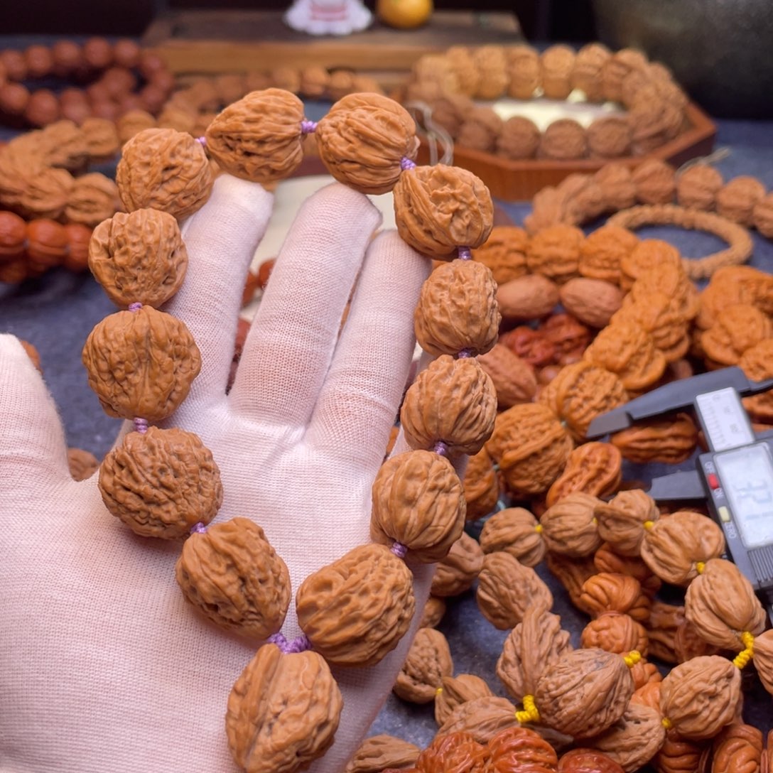 蜜***生手串文玩核桃核桃白狮子