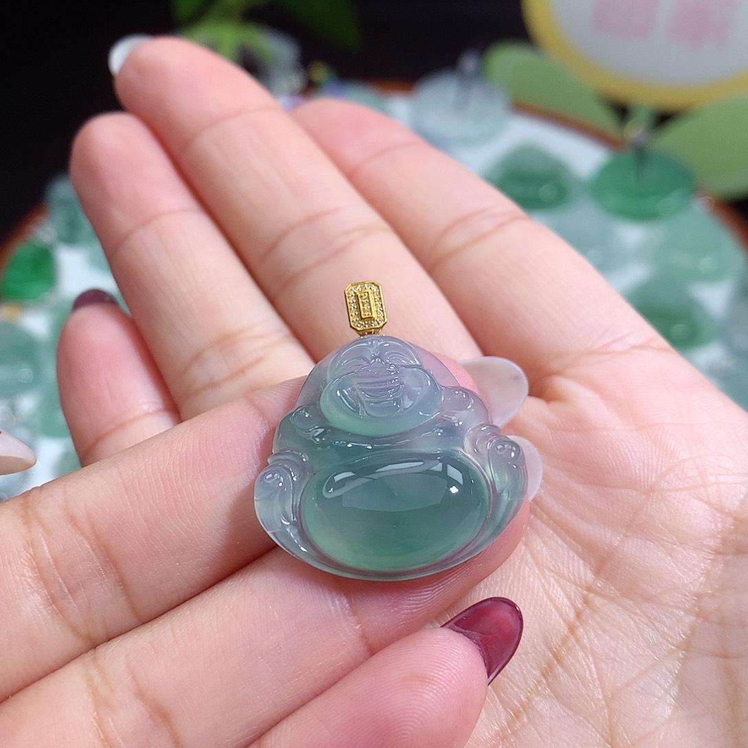 翡翠未镶嵌颈饰佛公