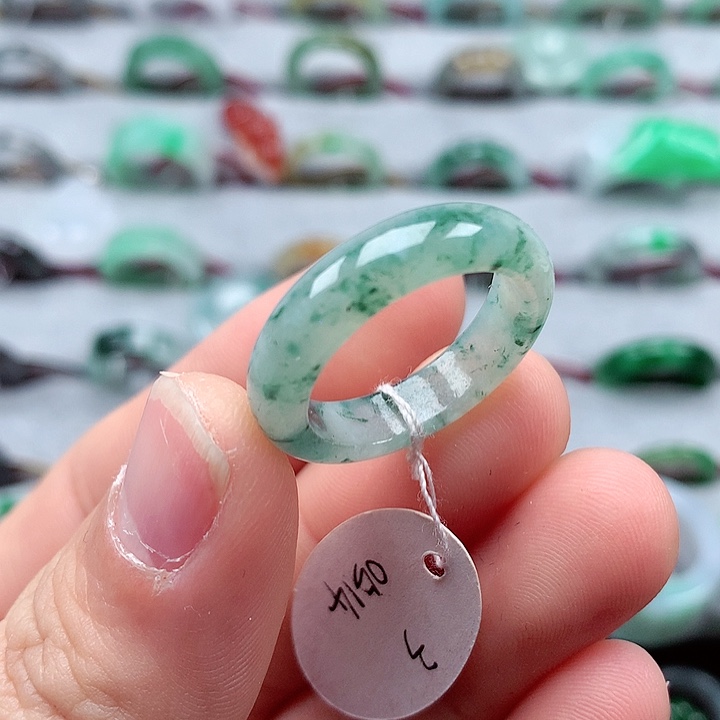 翡翠戒指未镶嵌18-19号