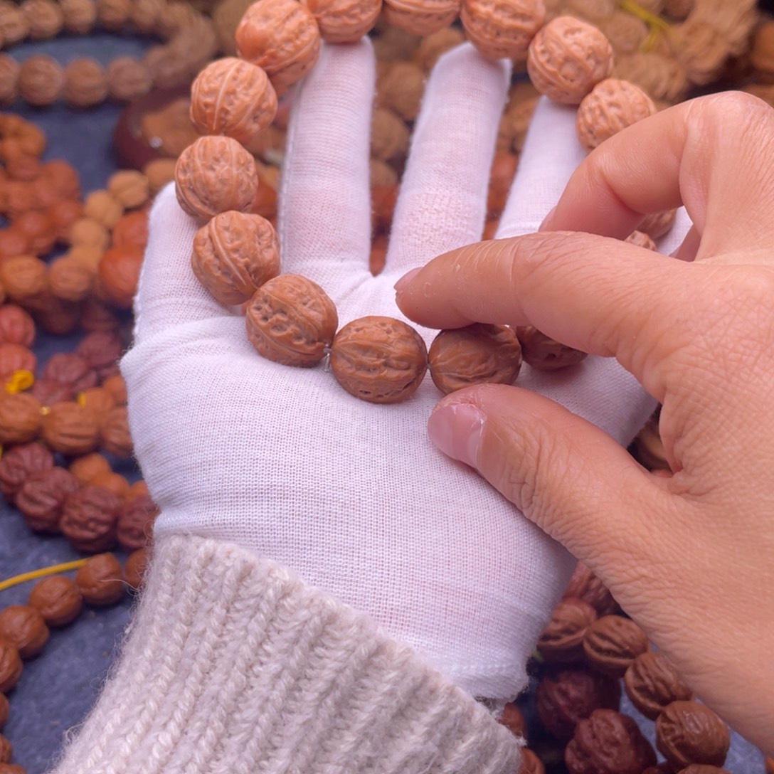 哎***天手串文玩核桃秋子