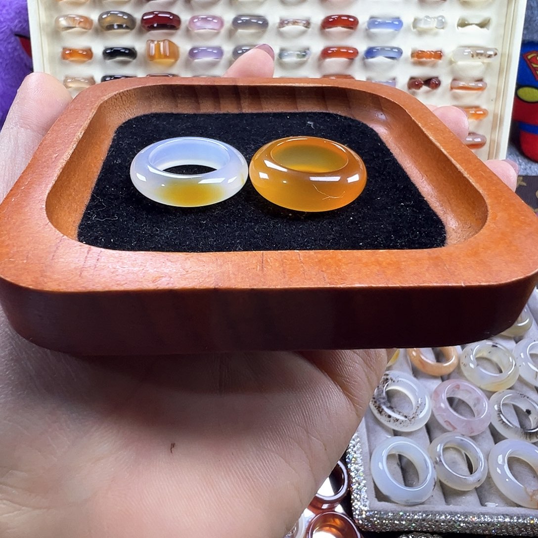 柒***柒玛瑙/玉髓未镶嵌戒指B14不退换16.5港13