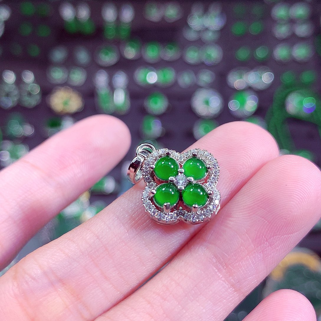 翡翠未镶嵌颈饰天然