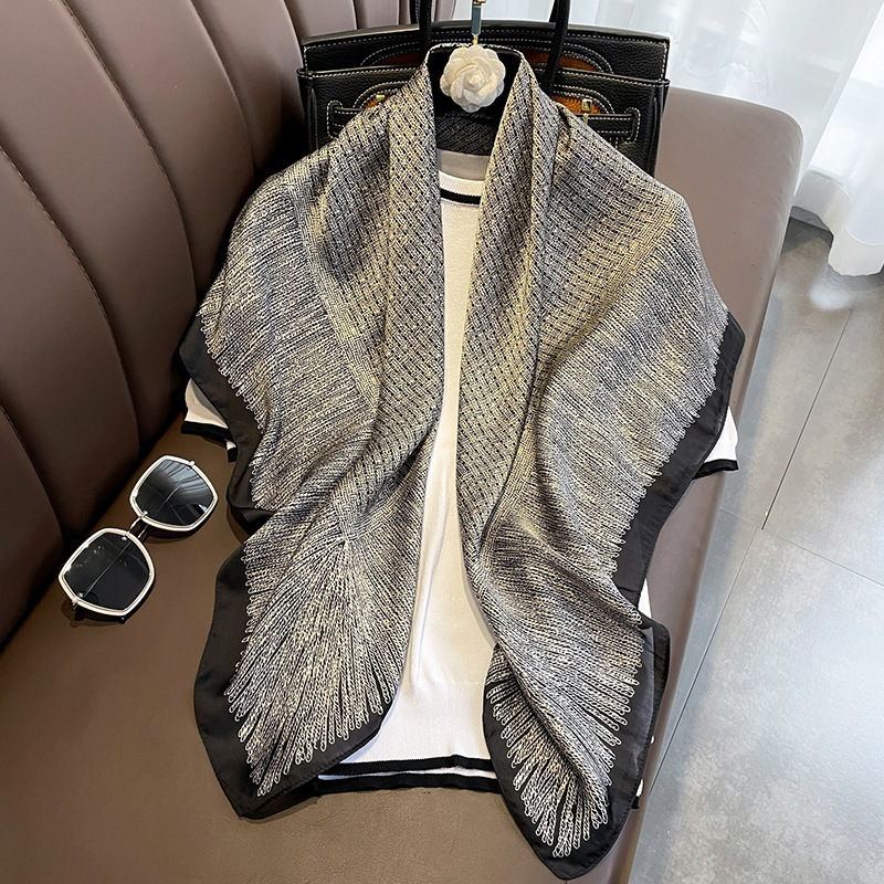 春秋时尚新款缎面印花丝巾百搭优雅职业领巾高级感波点气质洋气女