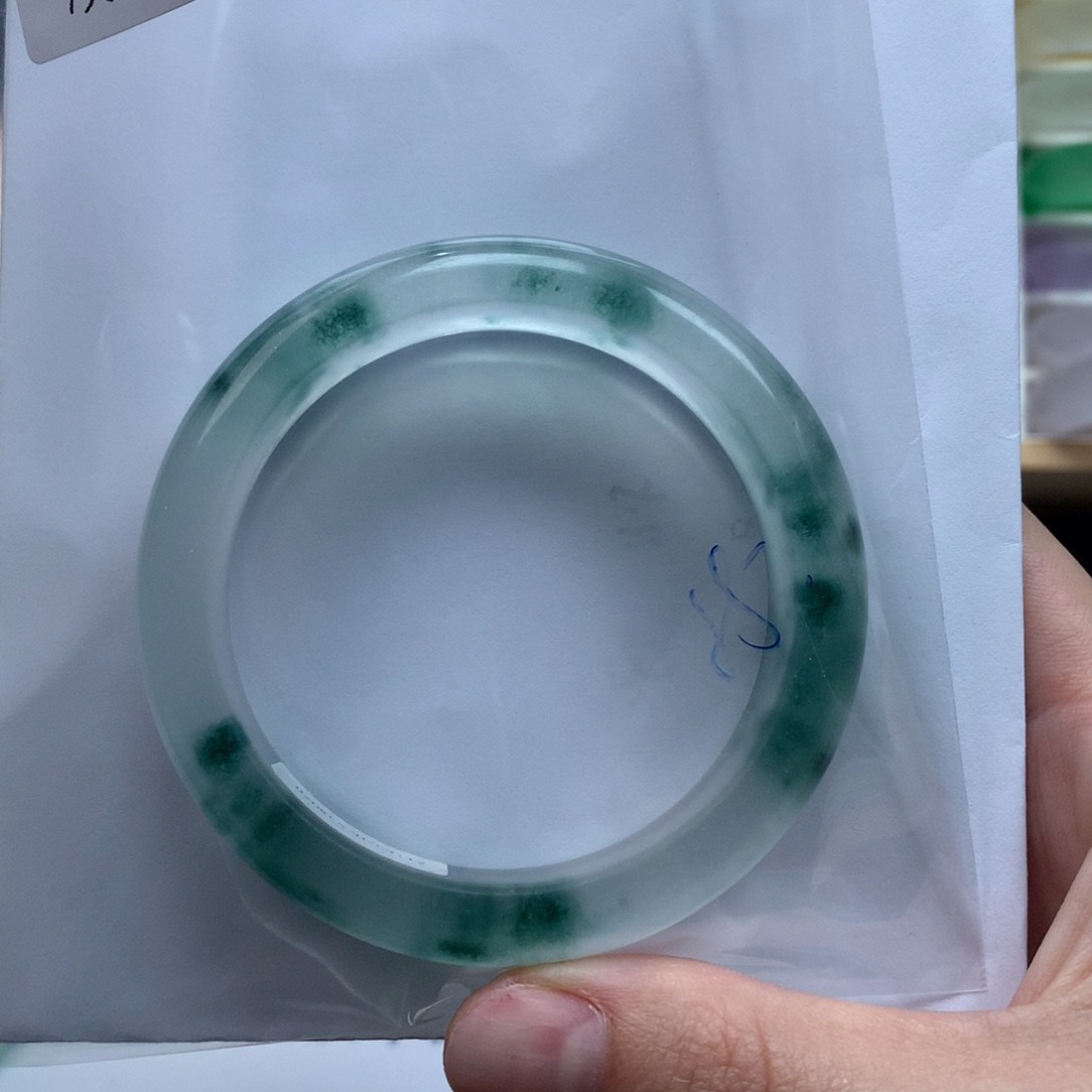 粑****石英质玉未镶嵌手镯定向链接截图为准莉莉93
