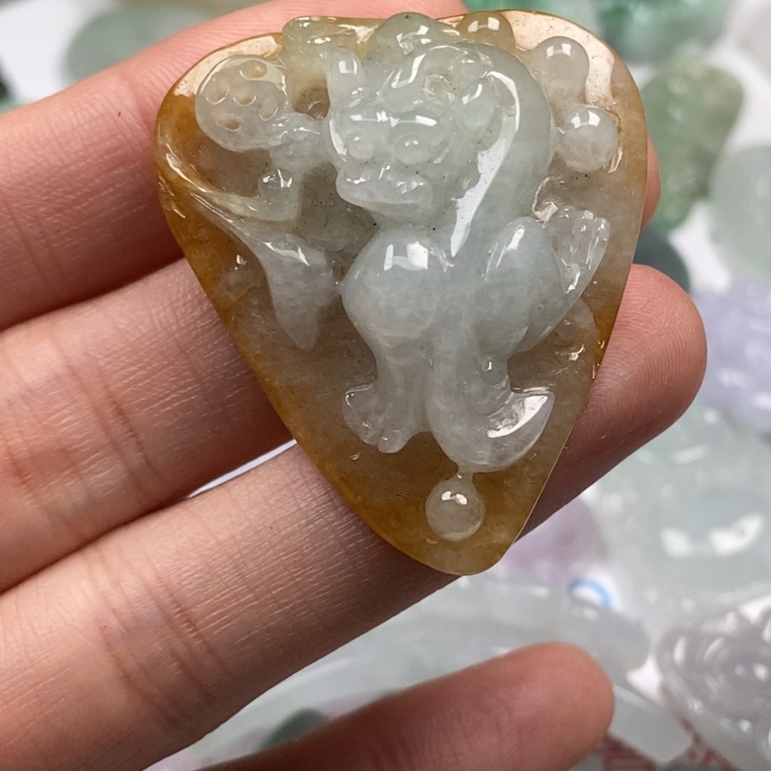 翡翠未镶嵌颈饰翡翠