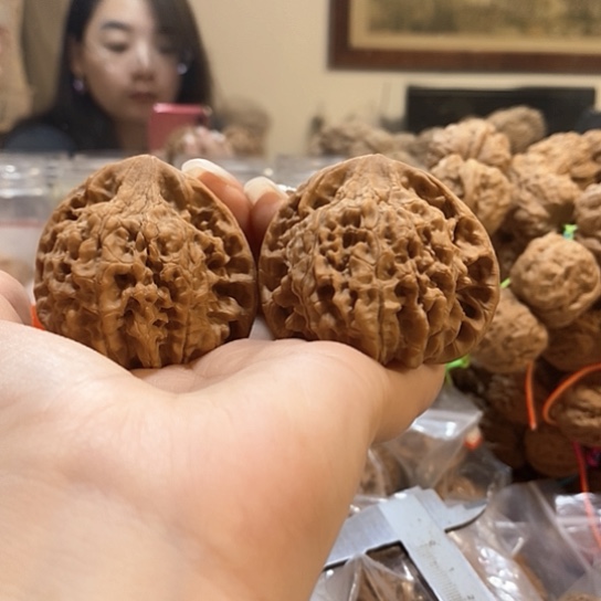 文玩核桃吊坠51官帽尖有伤