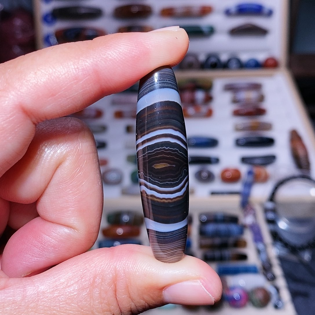 玛瑙吊坠未镶嵌…