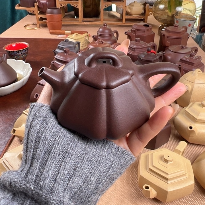 紫砂茶壶紫泥筋纹海堂石瓢