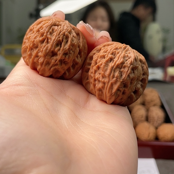文玩核桃把件磨盘