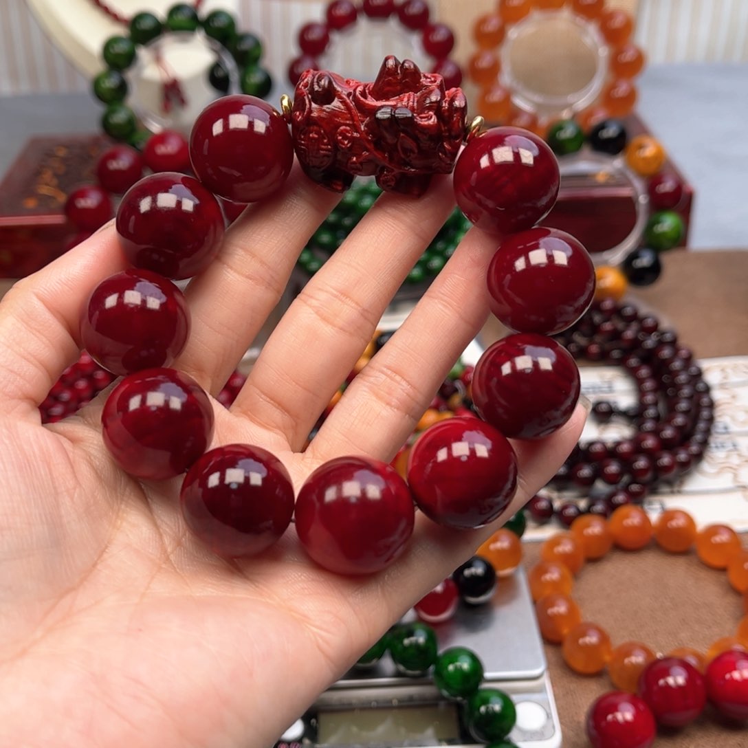 贝壳杉（血龙木）手串/手链2.0*10