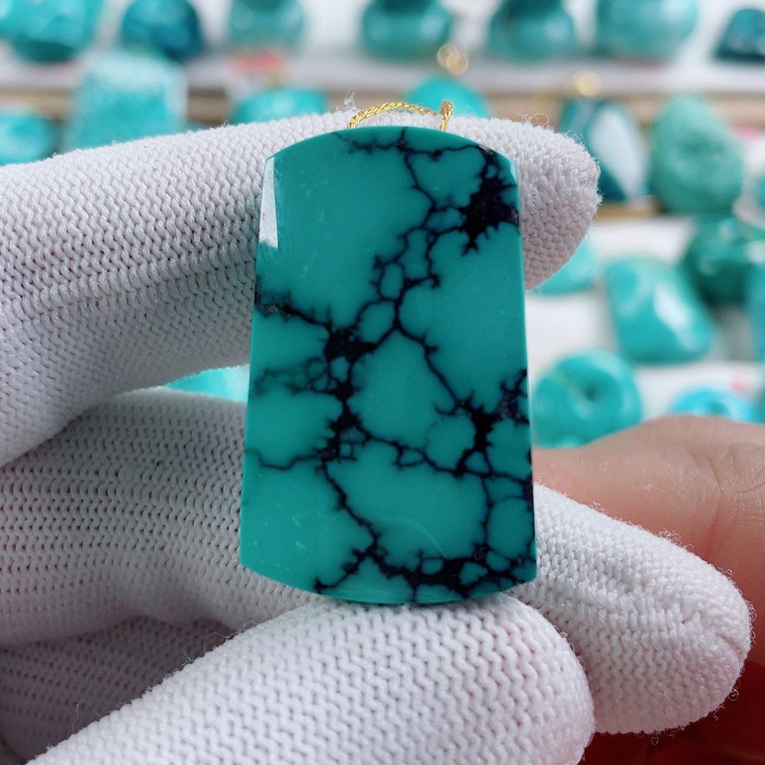 绿松石18K金镶嵌颈饰