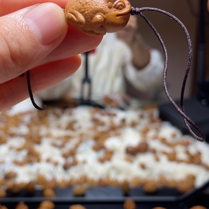 橄榄核吊坠橄榄 金蟾